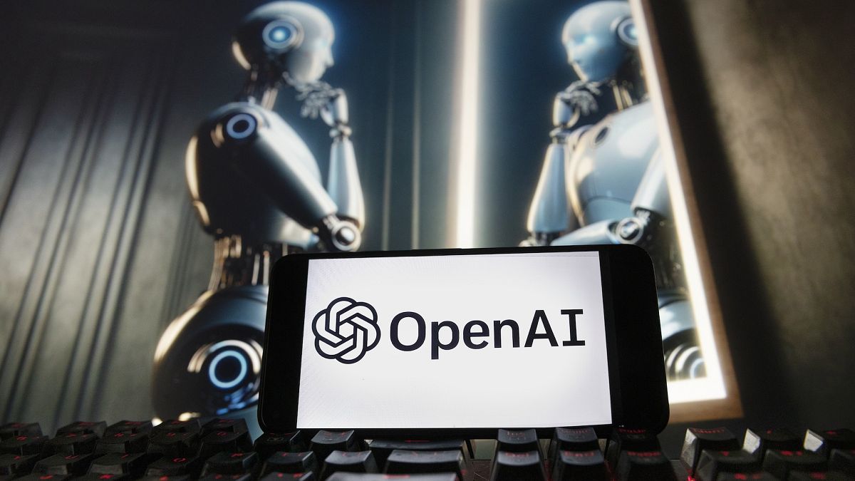 Microsoft, OpenAI yönetim kurulundaki gözlemci pozisyonundan feragat ediyor