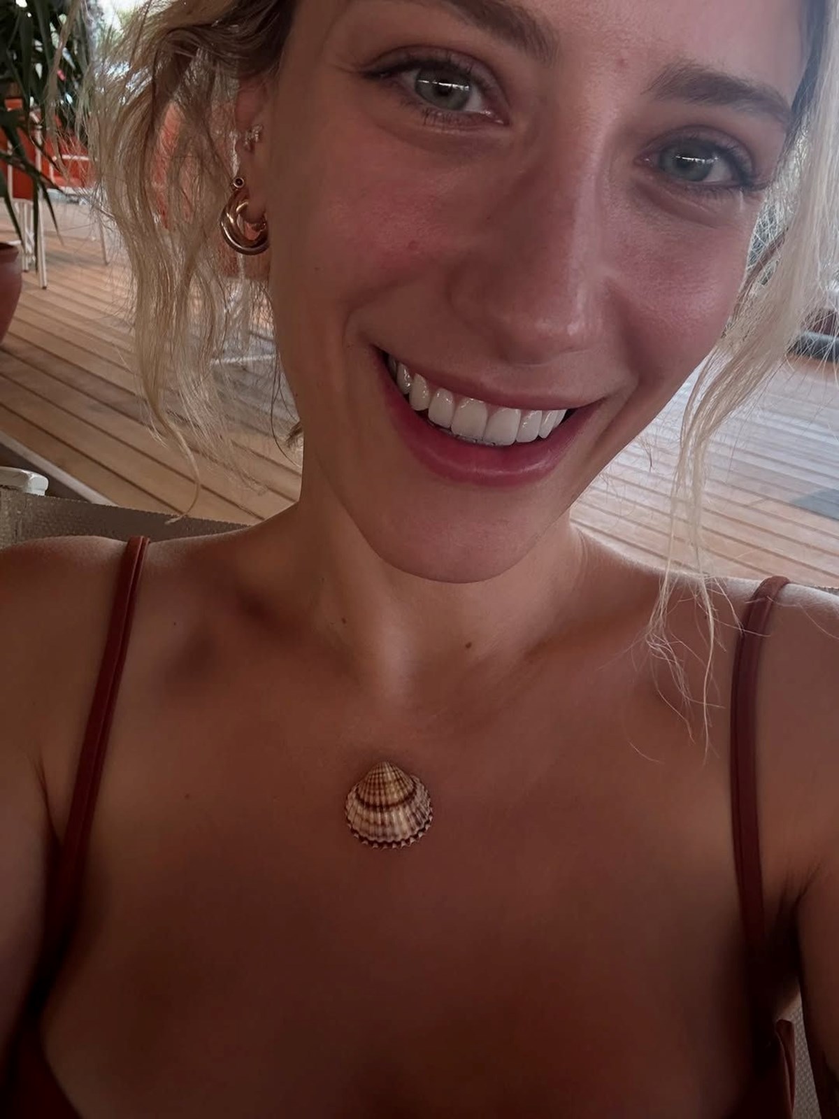 Hazal Kaya'dan yaza veda paylaşımı: Seni şimdiden özledim - görsel 3