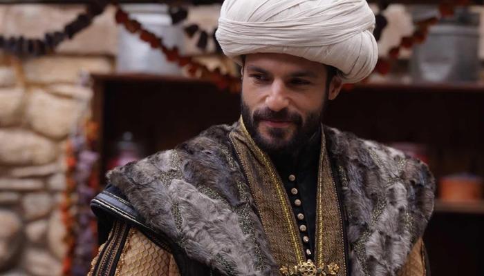 "Fetih Sultanı" günün gündemi!  Herkesi kovdular