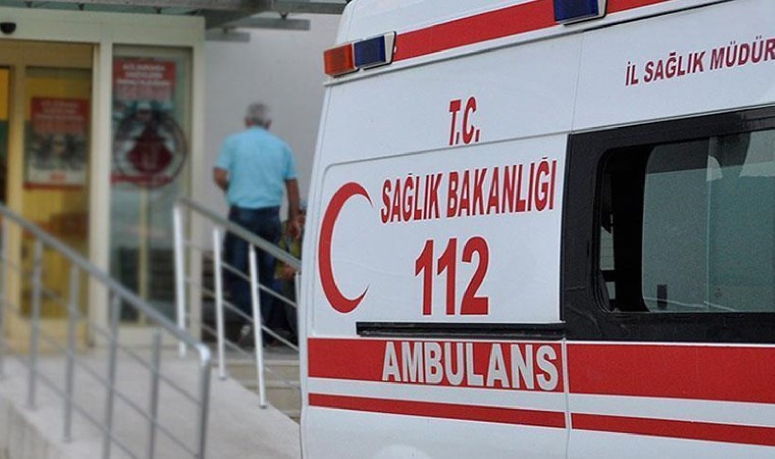 26 yaşındaki genç sırtından bıçaklanarak öldürüldü - Son Dakika Türkiye Haberleri