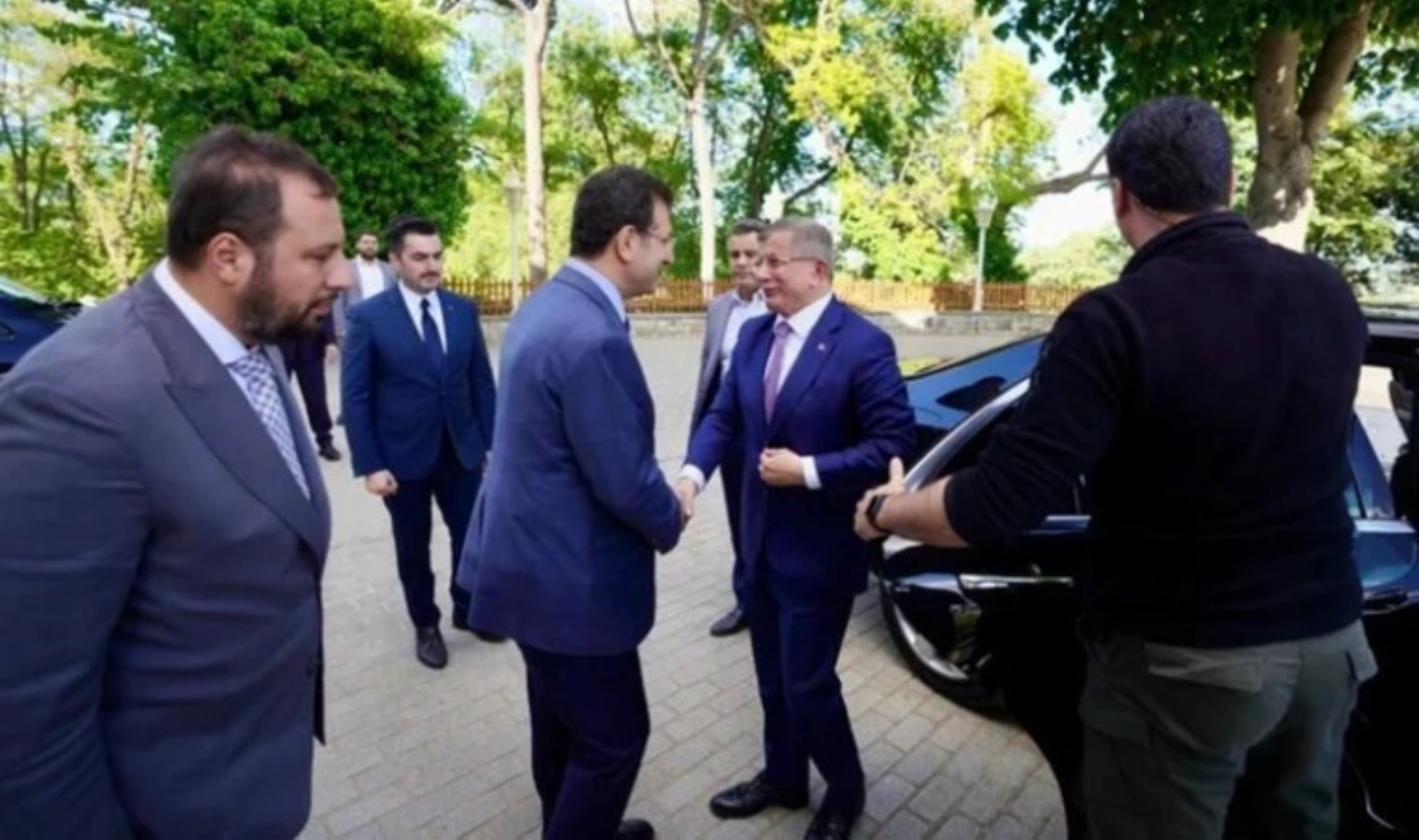 Gelecek Partisi Lideri Ahmet Davutoğlu, İstanbul Büyükşehir Belediye Başkanı Ekrem İmamoğlu'nu Ziyaret Etti - Son Dakika Siyaset Haberleri
