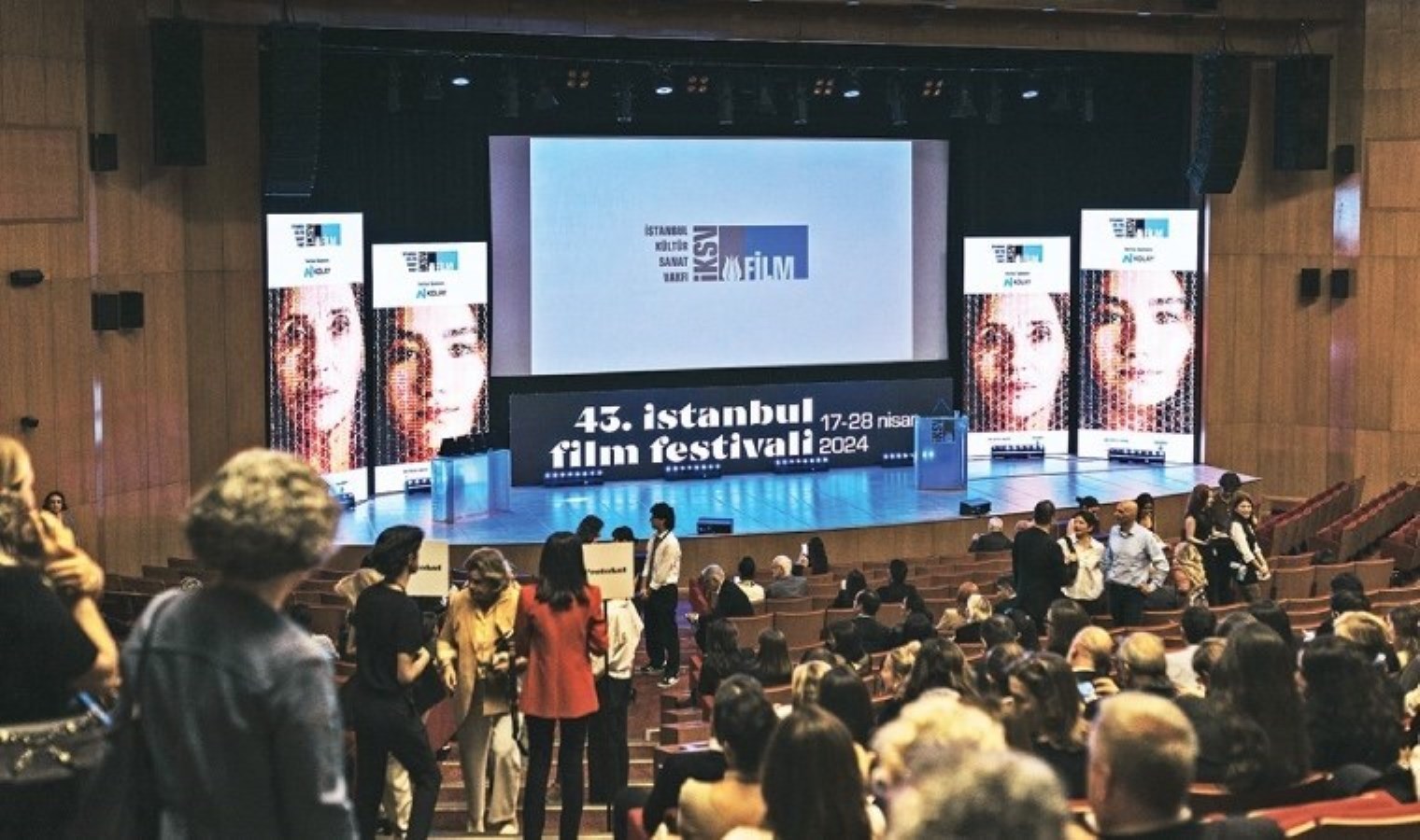 43. İstanbul Film Festivali kapsamında kült film yenilendi: Sinema tutkusu - Son Dakika Kültür Sanat Haberleri