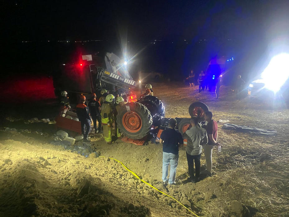 Edirne’de Devrilen Traktörün Altında Kalan Karı-Koca Hayatını Kaybetti