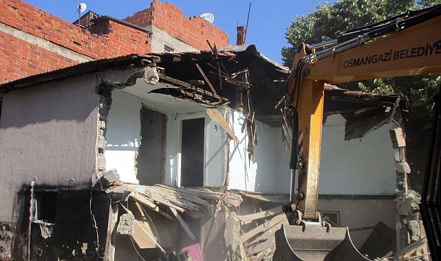 Tehlikeli terkedilmiş binalar yıkılıyor - GÜNDEM