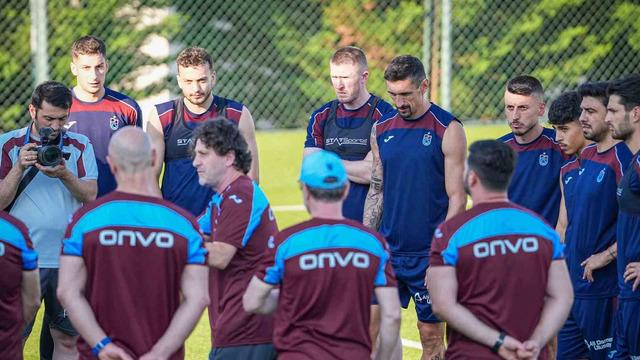 Trabzonspor yeni sezon hazırlıklarına akşam antrenmanıyla devam etti