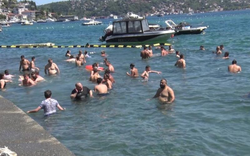 İstanbul'da Aşırı Sıcak Hava Etkisini Gösteriyor: Boğaz ve Sahiller Serinleme Noktası Oldu
